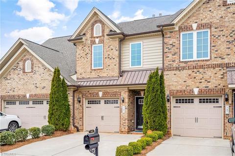 745 Common Dr, High Point, NC 27265 photo 2