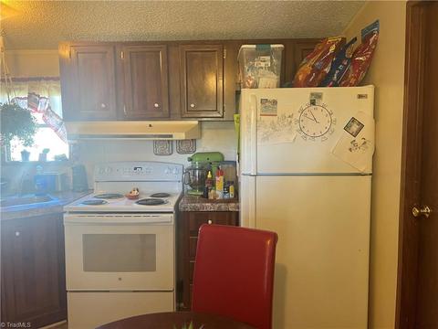 422 Pratt Rd, Dobson, NC 27017 photo 5