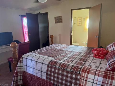 422 Pratt Rd, Dobson, NC 27017 photo 6