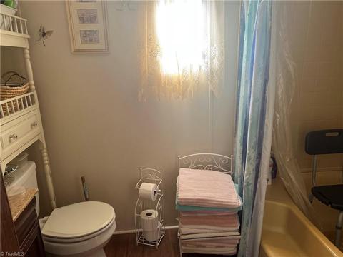 422 Pratt Rd, Dobson, NC 27017 photo 8