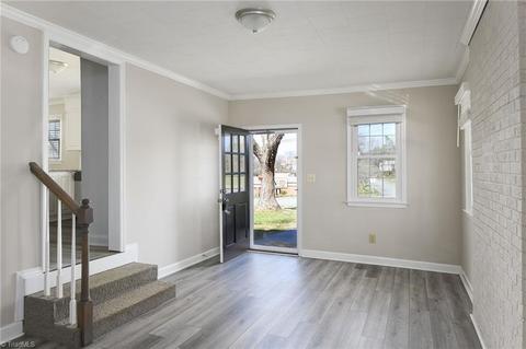 127 E School St, King, NC 27021 photo 12