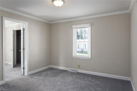 127 E School St, King, NC 27021 photo 15