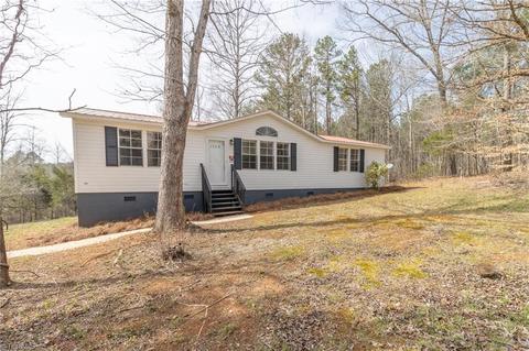 1502 Loflin Hill Rd, Trinity, NC 27370 photo 1