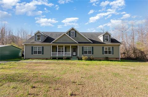 7734 Doe Run Trl, Staley, NC 27355 photo 1