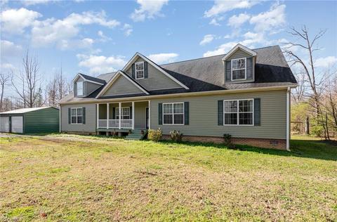 7734 Doe Run Trl, Staley, NC 27355 photo 2