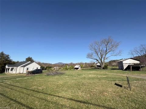 1195 Perch Rd, Pinnacle, NC 27043 photo 5