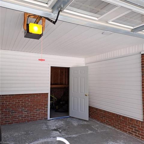 998 Nottingham Rd, High Point, NC 27262 photo 33