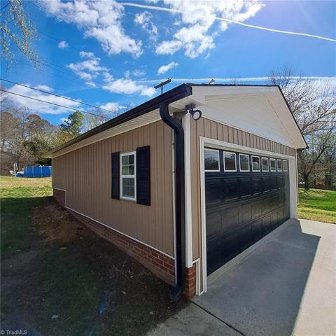 998 Nottingham Rd, High Point, NC 27262 photo 37