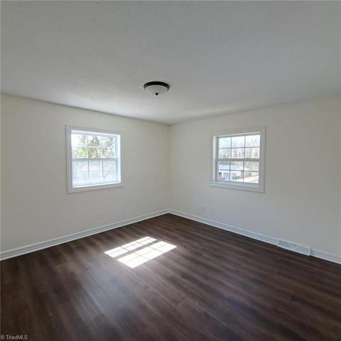 998 Nottingham Rd, High Point, NC 27262 photo 24