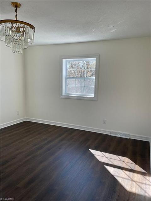 998 Nottingham Rd, High Point, NC 27262 photo 14