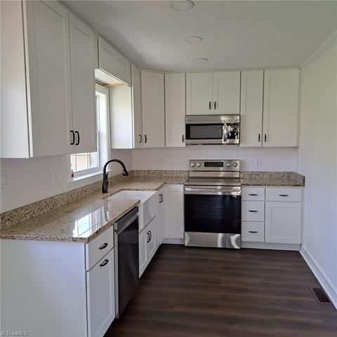 998 Nottingham Rd, High Point, NC 27262 photo 9