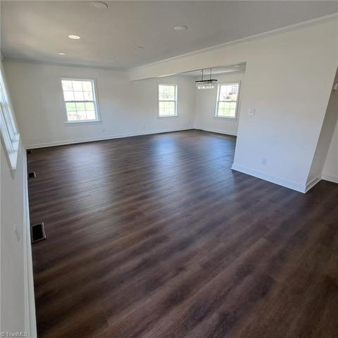 998 Nottingham Rd, High Point, NC 27262 photo 7