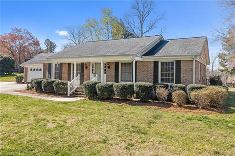 46 Windsor Rd, Thomasville, NC 27360 photo 1