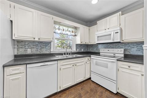 46 Windsor Rd, Thomasville, NC 27360 photo 8