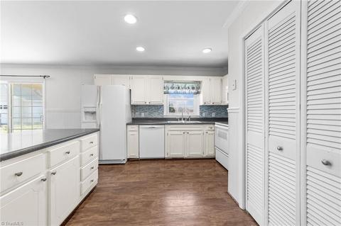 46 Windsor Rd, Thomasville, NC 27360 photo 7