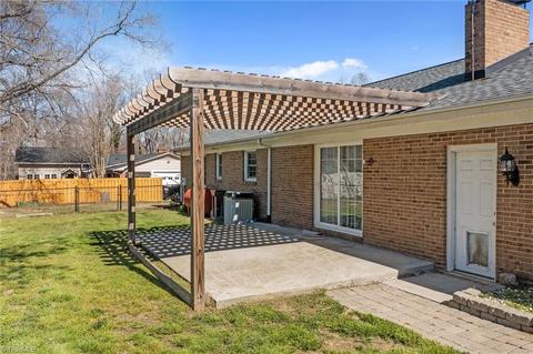 46 Windsor Rd, Thomasville, NC 27360 photo 23