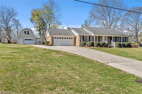 46 Windsor Rd, Thomasville, NC 27360 photo 3