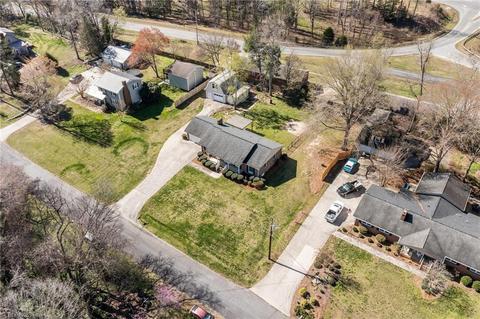46 Windsor Rd, Thomasville, NC 27360 photo 28