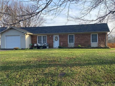 116 Cascade Ct, King, NC 27021 photo 3