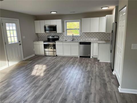 1110 Hickory Tree Ln, King, NC 27021 photo 6