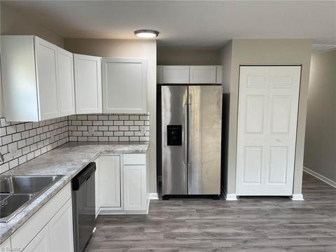 1110 Hickory Tree Ln, King, NC 27021 photo 8