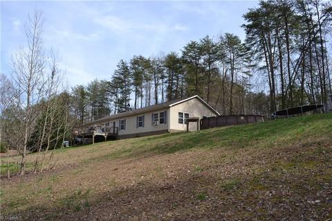 551 Pannel Rd, Reidsville, NC 27320