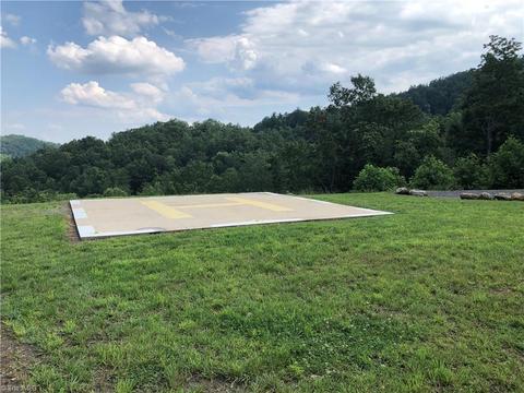 63 Deer Run, Purlear, NC 28665 photo 16