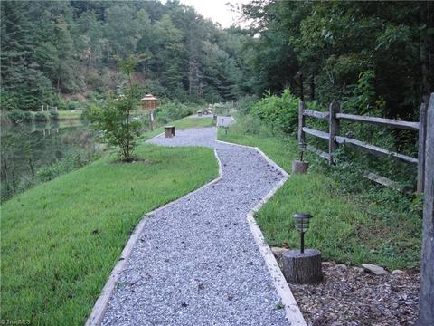 63 Deer Run, Purlear, NC 28665 photo 13