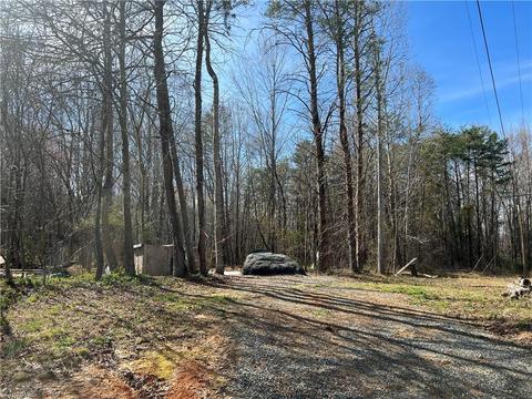 200 Mosley Loop, Madison, NC 27025 photo 1