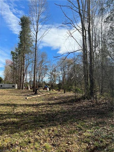 200 Mosley Loop, Madison, NC 27025 photo 4