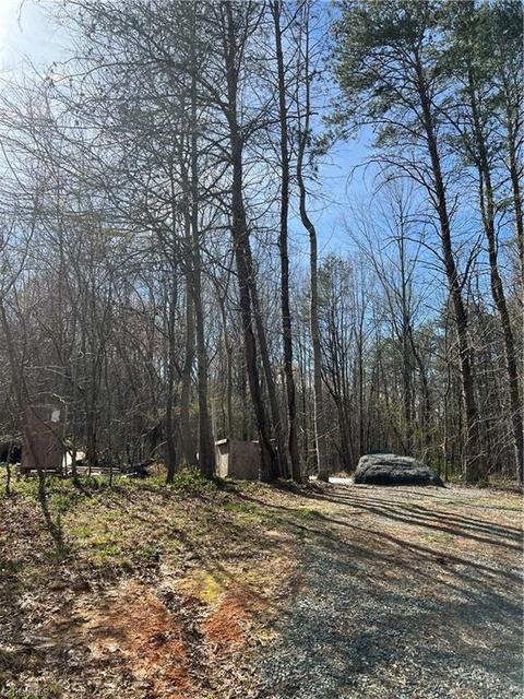 200 Mosley Loop, Madison, NC 27025 photo 10