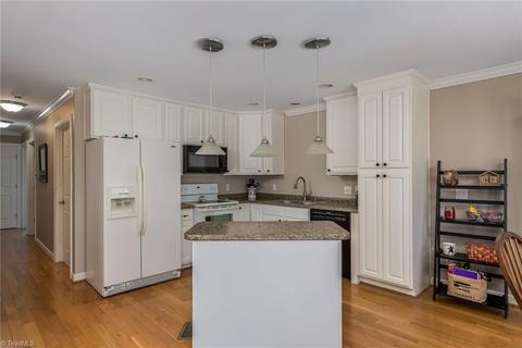 447 Culler Rd, Pinnacle, NC 27043 photo 6