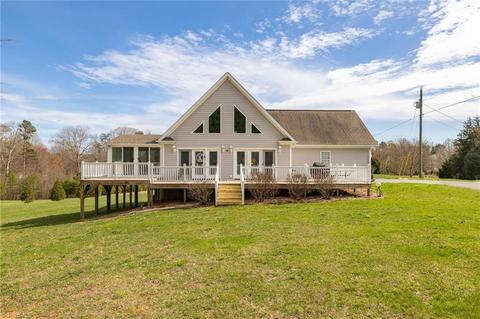 447 Culler Rd, Pinnacle, NC 27043 photo 1