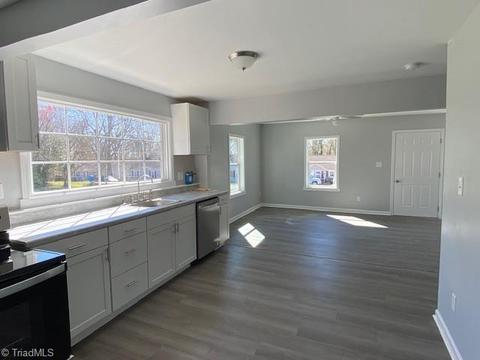 429 E Salisbury St, Denton, NC 27239 photo 5