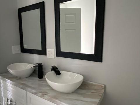 429 E Salisbury St, Denton, NC 27239 photo 17