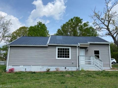 429 E Salisbury St, Denton, NC 27239