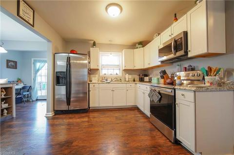 1108 Guyer St, High Point, NC 27262 photo 7