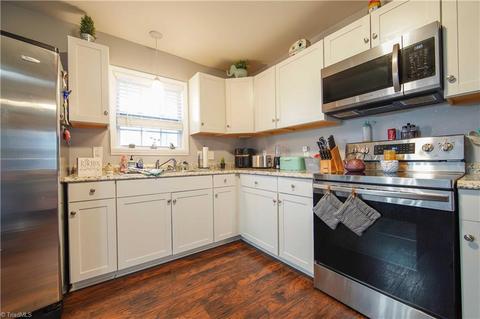 1108 Guyer St, High Point, NC 27262 photo 9