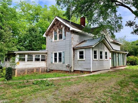 513 Lang St, Haw River, NC 27258