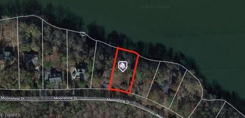 000 Moonshine Dr, New London, NC 28127