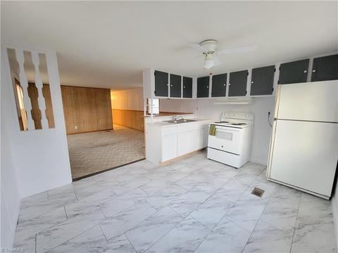 145 Poole Rd, Mayodan, NC 27027 photo 4