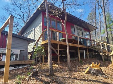 000 Miller Hollow Rd, Millers Creek, NC 28651