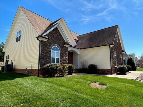 6857 Orchard Path Dr, Clemmons, NC 27012 photo 2