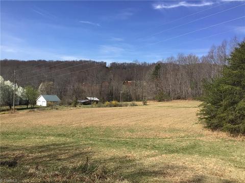 541 Woodville Rd, Westfield, NC 27030