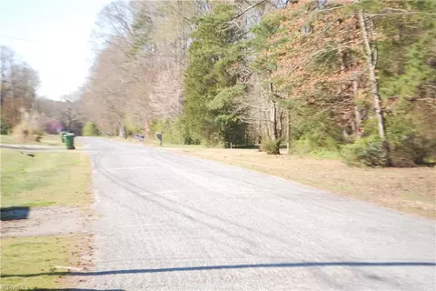 20-23 Wilson St, Lexington, NC 27295