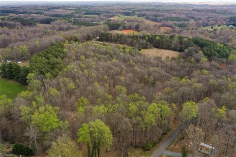 00 Augusta Hicks Rd, Walnut Cove, NC 27052