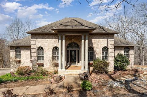 2155 Sierra Trace Rd, Denton, NC 27239
