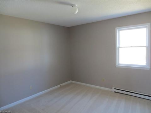 620 Arch St, High Point, NC 27260 photo 9