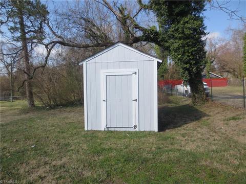 620 Arch St, High Point, NC 27260 photo 2