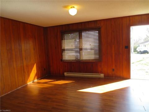 620 Arch St, High Point, NC 27260 photo 6